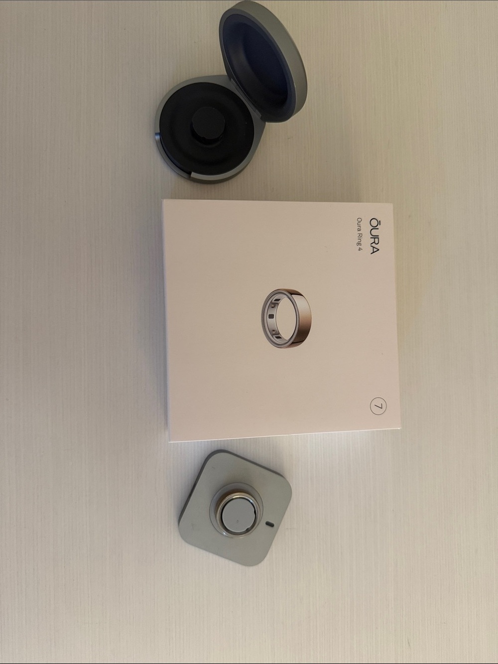 Oura Ring 4 size 7 Rose Gold with Charging Dock and Portable Charger